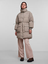 Lade das Bild in den Galerie-Viewer, YASSEALY Padded Coat, seagrass