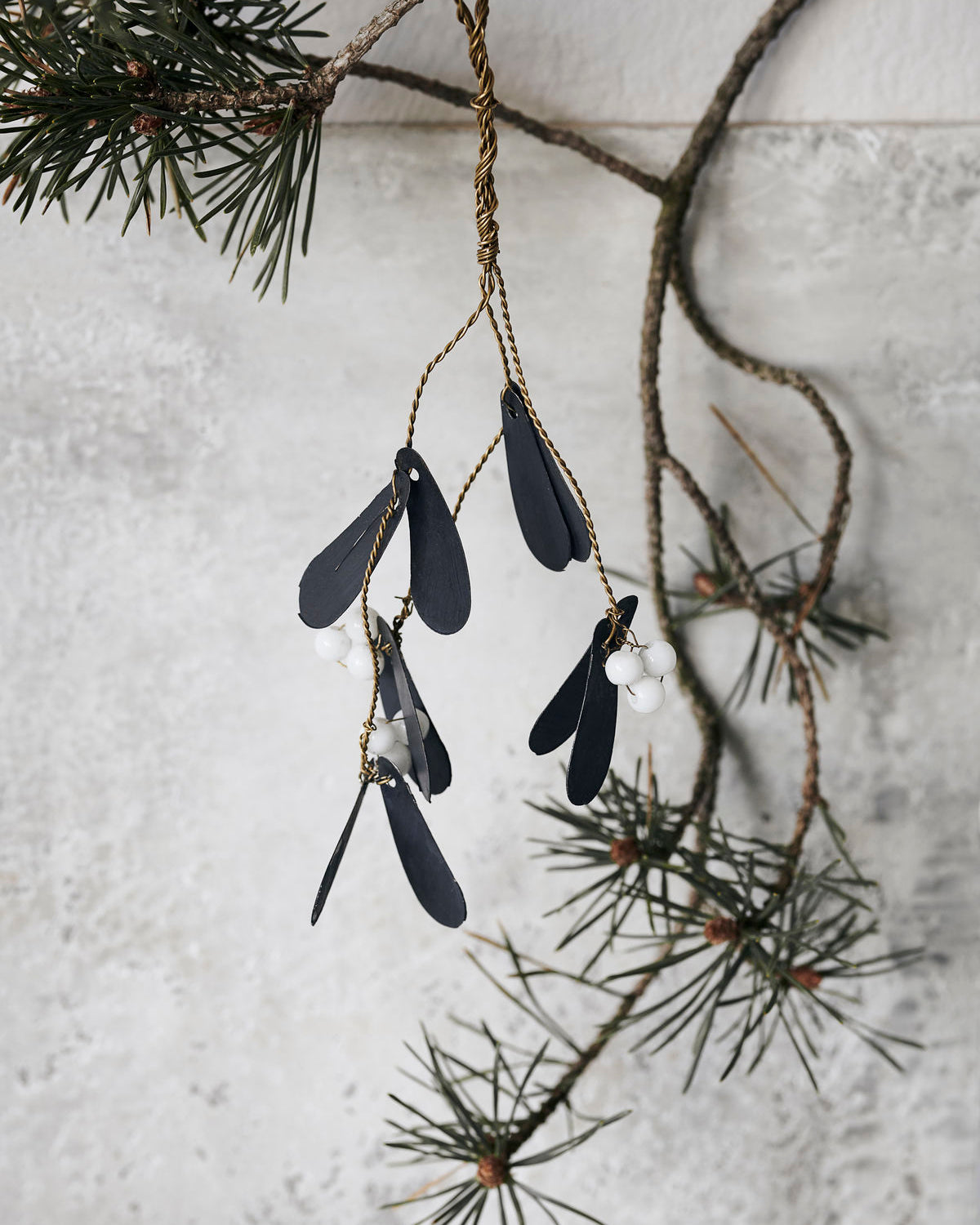 Ornament MISTLETOE, Schwarz