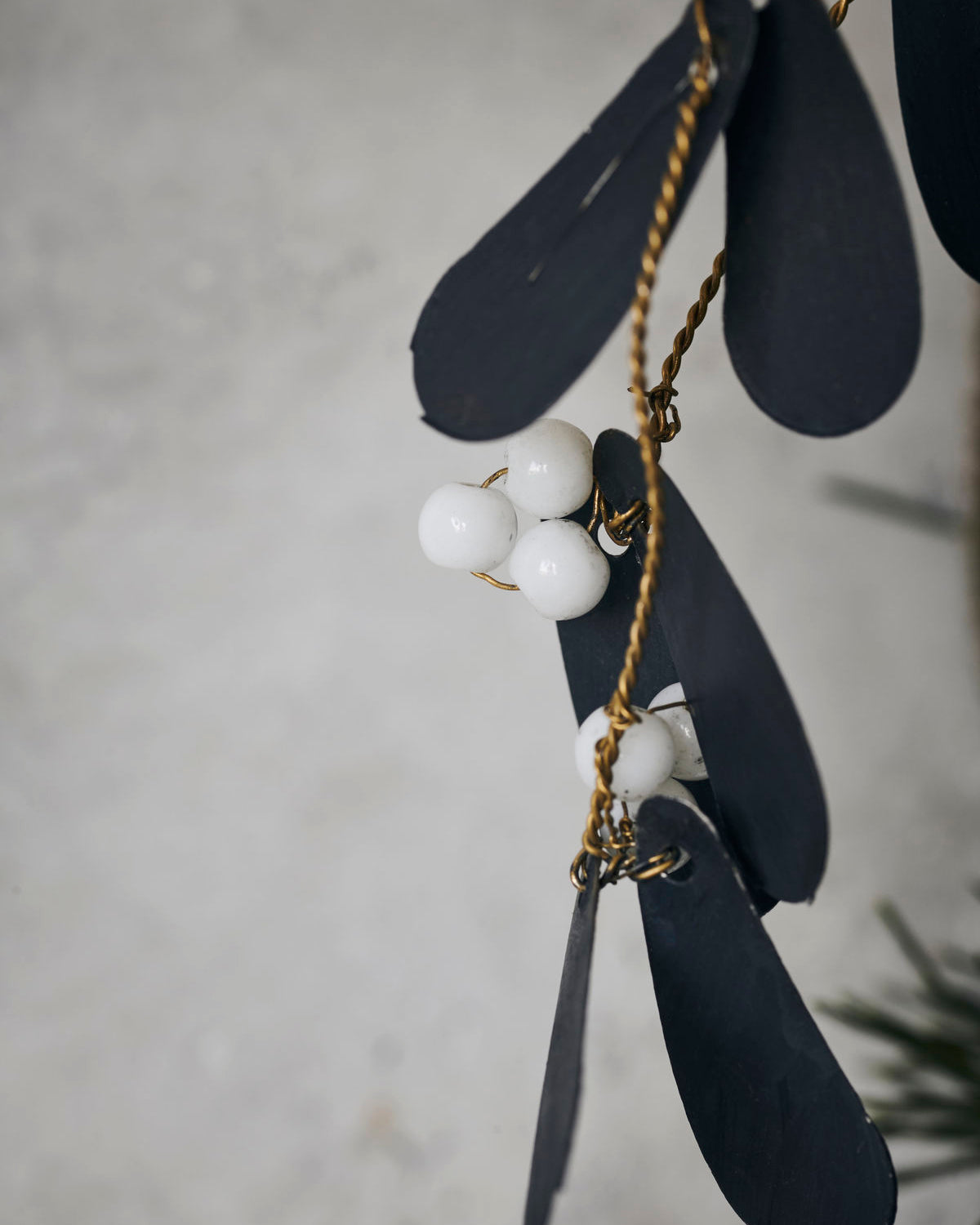 Ornament MISTLETOE, Schwarz