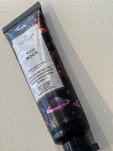 Lade das Bild in den Galerie-Viewer, TGLLIP BALM „You Rock“
