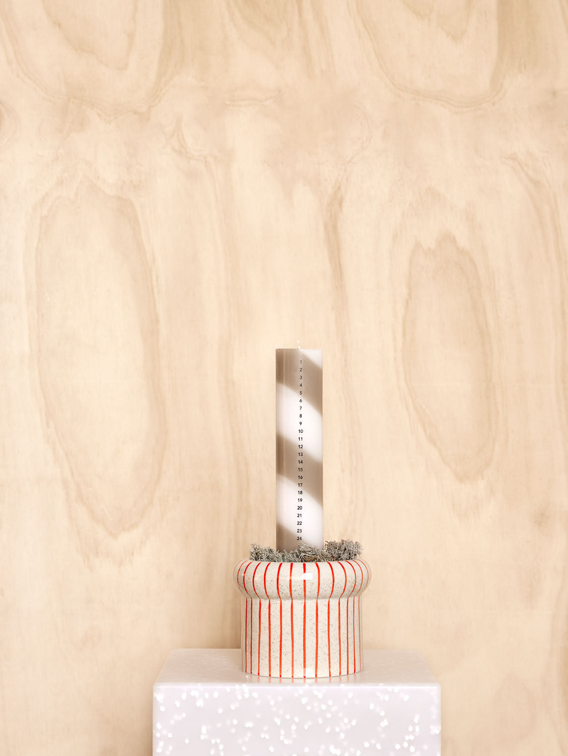 CHRISTMAS Calendar Candle, clay/white