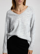 Lade das Bild in den Galerie-Viewer, SLFLULU Knit V-Neck, light grey melange
