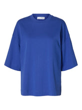 Lade das Bild in den Galerie-Viewer, SLFCOLWOMAN 2/4 Oversized Tee, dazzling blue
