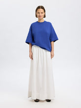 Lade das Bild in den Galerie-Viewer, SLFCOLWOMAN 2/4 Oversized Tee, dazzling blue
