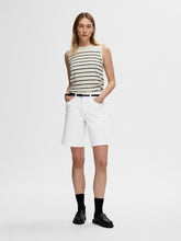 Lade das Bild in den Galerie-Viewer, SLFLEXIA Bermuda Denim Shorts, Snow White
