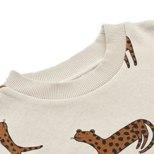 Lade das Bild in den Galerie-Viewer, THORA Printed Sweatshirt, Leopard Sandy
