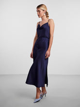 Lade das Bild in den Galerie-Viewer, YASTHEA Strap Long Dress, evening blue
