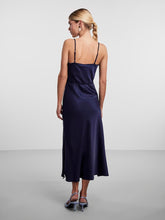 Lade das Bild in den Galerie-Viewer, YASTHEA Strap Long Dress, evening blue
