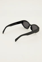 Lade das Bild in den Galerie-Viewer, MYCELESTE Sonnenbrille, schwarz
