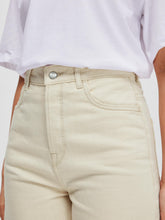 Lade das Bild in den Galerie-Viewer, SLFCELINA Straight Jeans, beige denim
