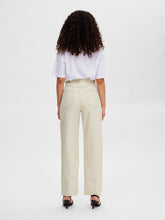 Lade das Bild in den Galerie-Viewer, SLFCELINA Straight Jeans, beige denim
